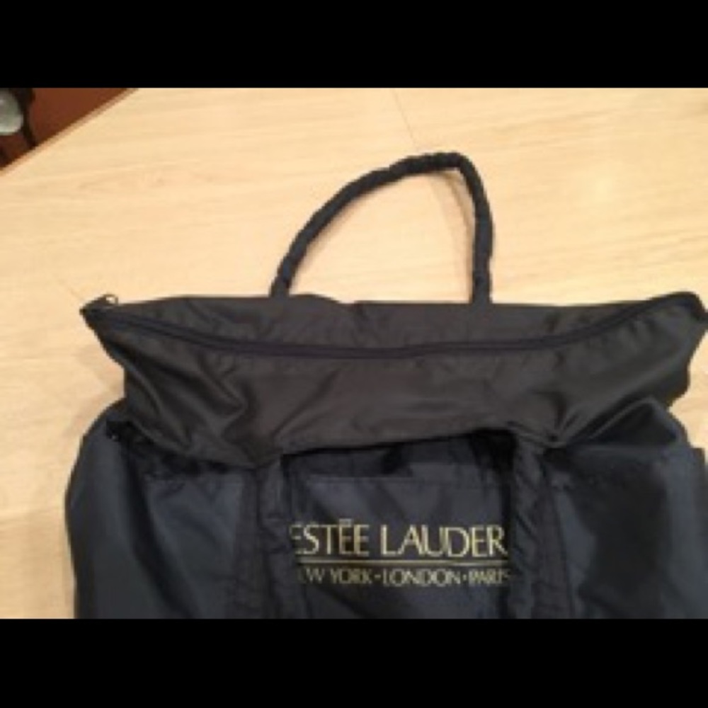 Estée Lauder nylon bag